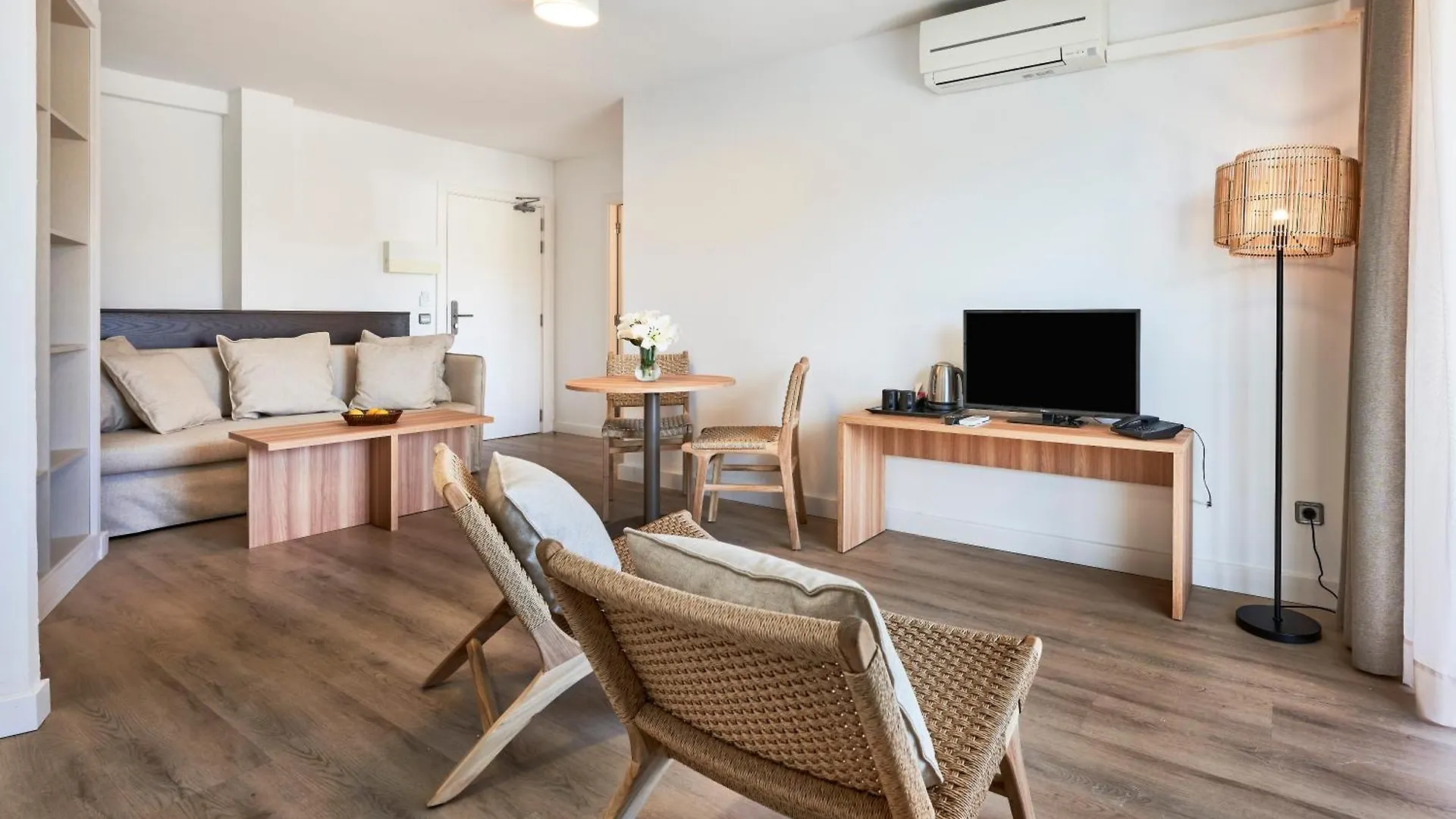 Flacalco Hotel & Apartments カラ・ラトハダ