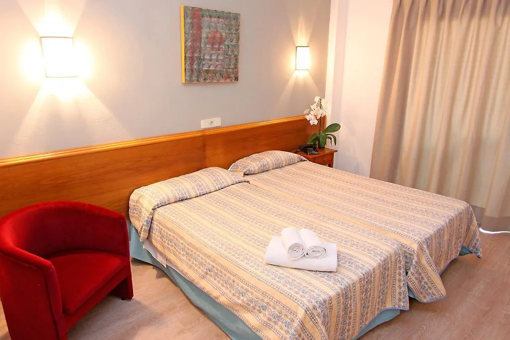 *** Hotel apartamentowy Flacalco Hotel & Apartments Cala Ratjada  Hiszpania