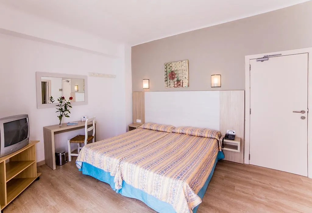 *** Hotel apartamentowy Flacalco Hotel & Apartments Cala Ratjada  Hiszpania